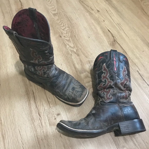 Ariat Shoes - Brown Stitched Ariat Square Toe Cowboy Boot